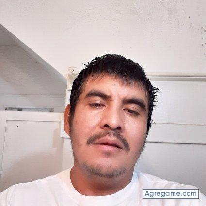 Brrnabetapia chico soltero en Mundelein