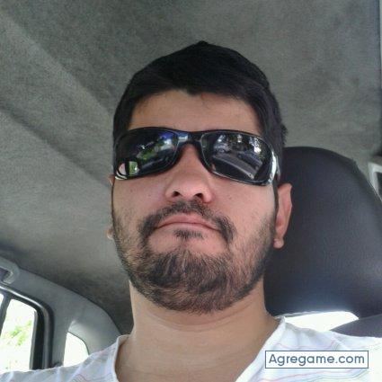 ricoterro chico soltero en Quines