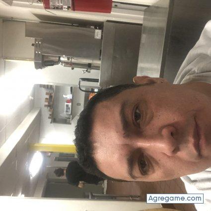 Edwarbrito chico casado en Brentwood