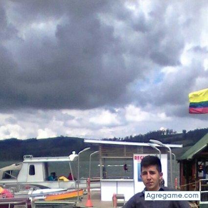 Alexanderarevalo chico soltero en Gibraleon