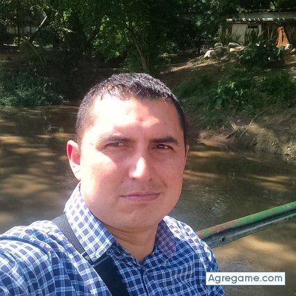 Chemist chico soltero en El Castillo