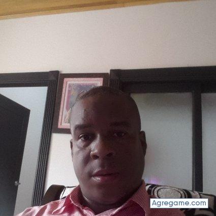 Hemega chico soltero en Arboletes