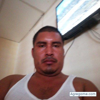 Mackoriver chico soltero en Cerro Chame