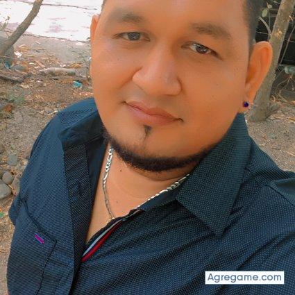 Eliezer2025 chico soltero en El Rosario