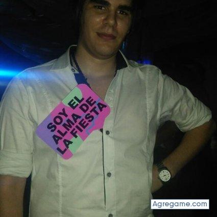 K0L4S chico soltero en Chimbas