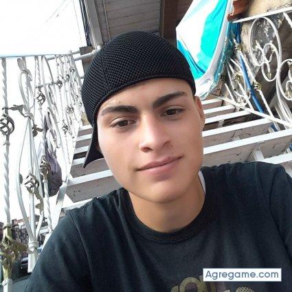 luisferpaez chico soltero en San José De Chimbo