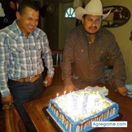 amadotorres chico soltero en Marshall