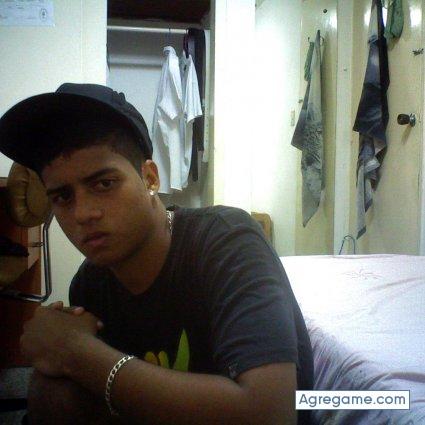 amazon chico soltero en Maracay