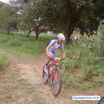 ciclismo chico soltero en Cobija