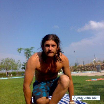 Hombre chico soltero en Riba-roja De Turia