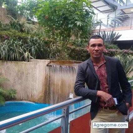 Jhoor chico soltero en Suba