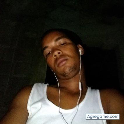 Yonatan3095 chico soltero en San José De Ocoa