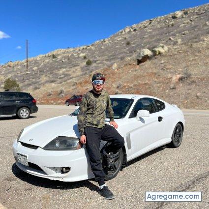 Mister22 chico soltero en Longmont