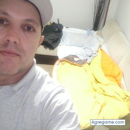 Manbueno chico soltero en Santiago De Cali