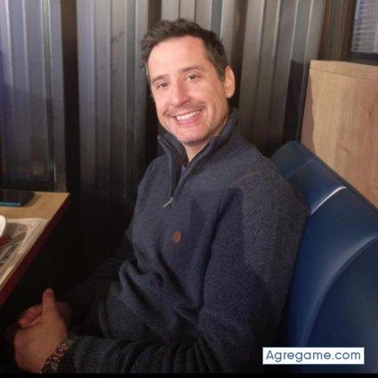 Lluiset chico soltero en L'Hospitalet de llobregat