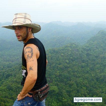 SeaSheperd chico soltero en Bilbao