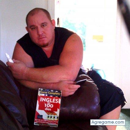 vikingorojo chico casado en Port Richey