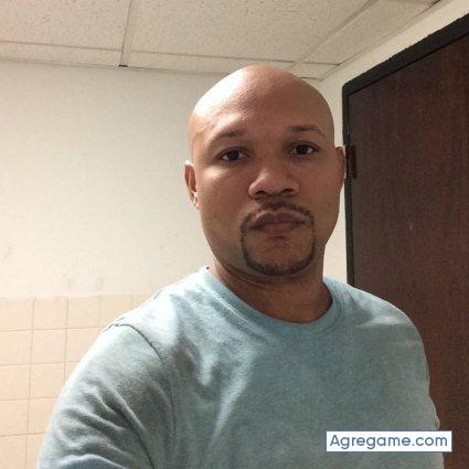 P7619 chico soltero en 