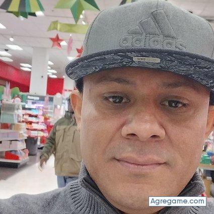 Moriss chico soltero en Port Chester