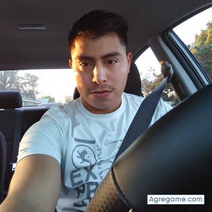 humbertoarias2547 chico soltero en Flores Petén