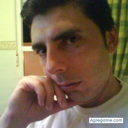 malo chico soltero en Guardamar Del Segura