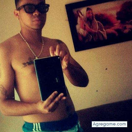 sneijder77 chico soltero en Candelaria