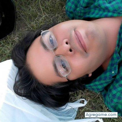 victorshowing chico soltero en Huánuco