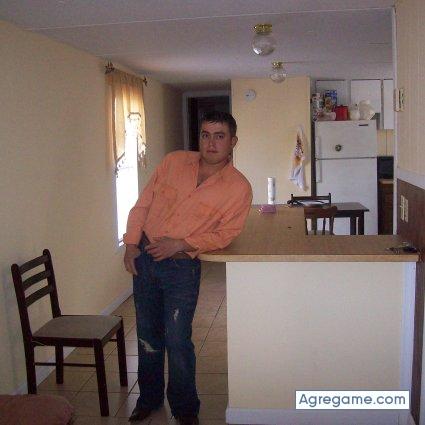 jalejandro chico soltero en Hendersonville