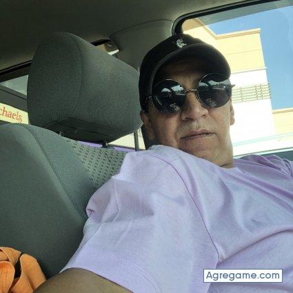 Luisborja chico soltero en Brooklyn