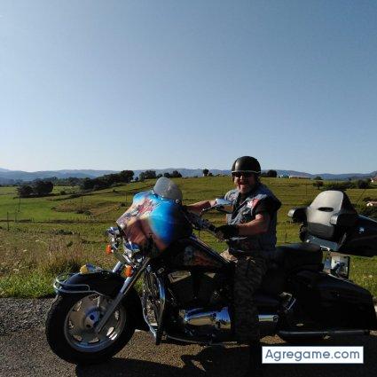 MOTEROHD chico soltero en 