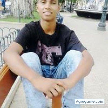 luisalban8885 chico soltero en Piura