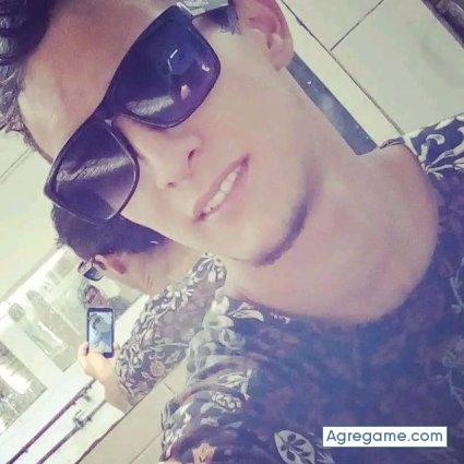 Axelcr28 chico soltero en Rada Tilly