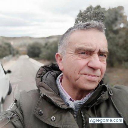 MURCIELAGOOO chico divorciado en Madrid