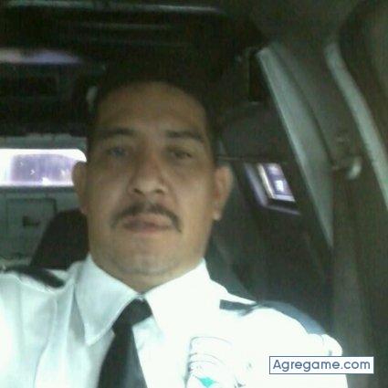 erasmo01 chico soltero en Nuevo Laredo