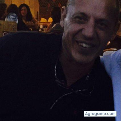 Pscar chico soltero en Sevilla