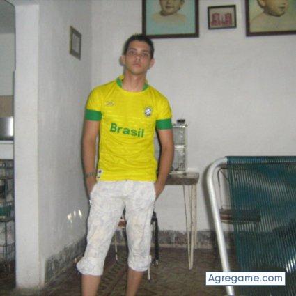 Yuri chico soltero en Cerro
