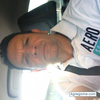 Bulon chico soltero en Anaheim