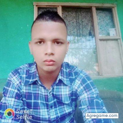 danielfernandez7602 chico soltero en Siquirres