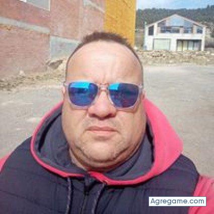 diztor chico soltero en Pineda de mar