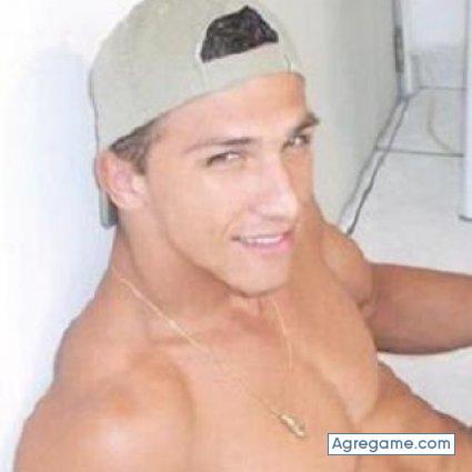 pleasurexyz chico soltero en Roses