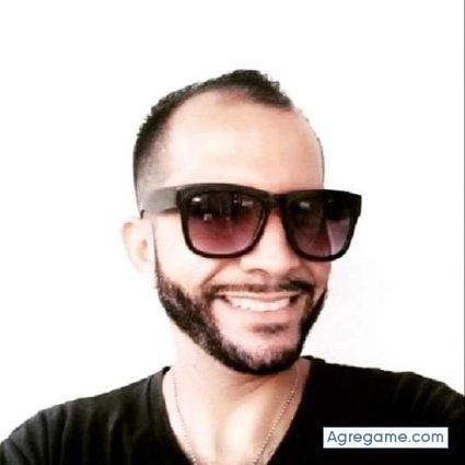 Geithner chico soltero en Liberia