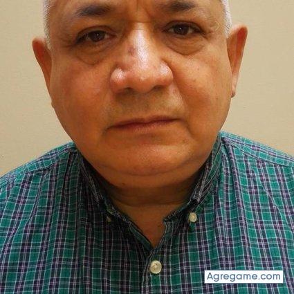 ingehumberto chico casado en Colonia Escalón