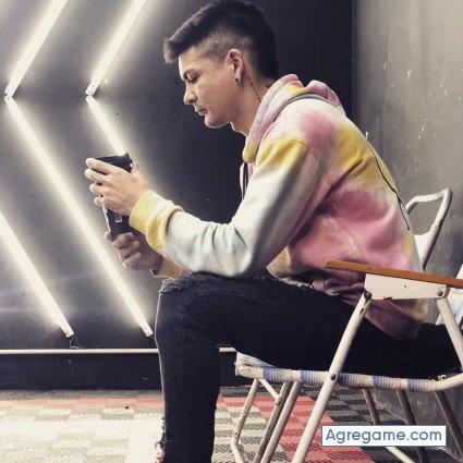 MatiasFernandez2022 chico soltero en Fontana