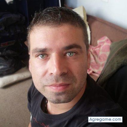 brianbrians chico soltero en Santa Cruz