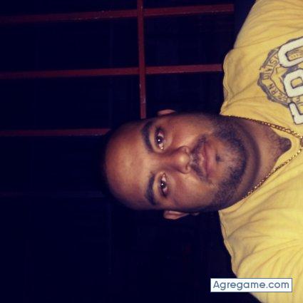 Peleraul chico soltero en San Carlos