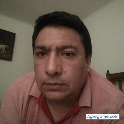 Edubus chico soltero en Laguna Verde