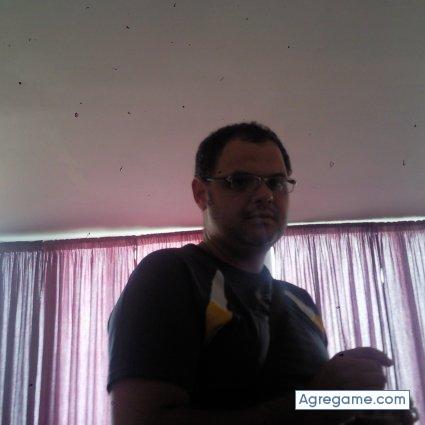 nodosanto12 chico separado en Moya