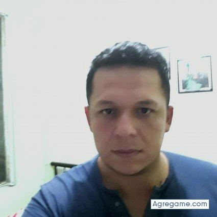 1014200173 chico soltero en Bogotá