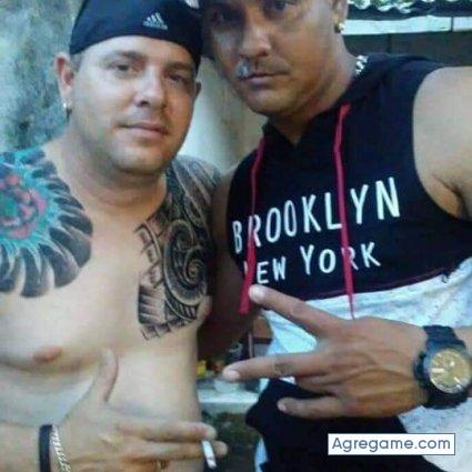 Quentuky chico soltero en Reno