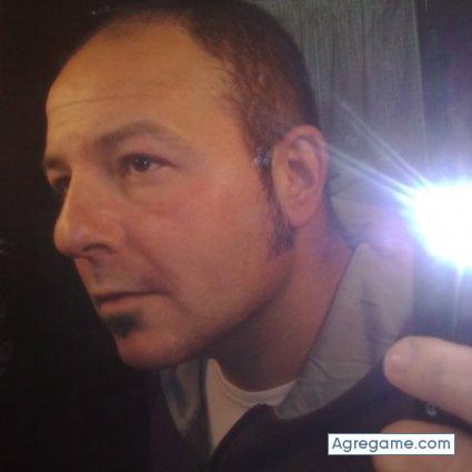 ro242 chico separado en Cubelles